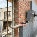 Termomodernizacja domu typu kostka – od czego zacząć i jak pozyskać środki
